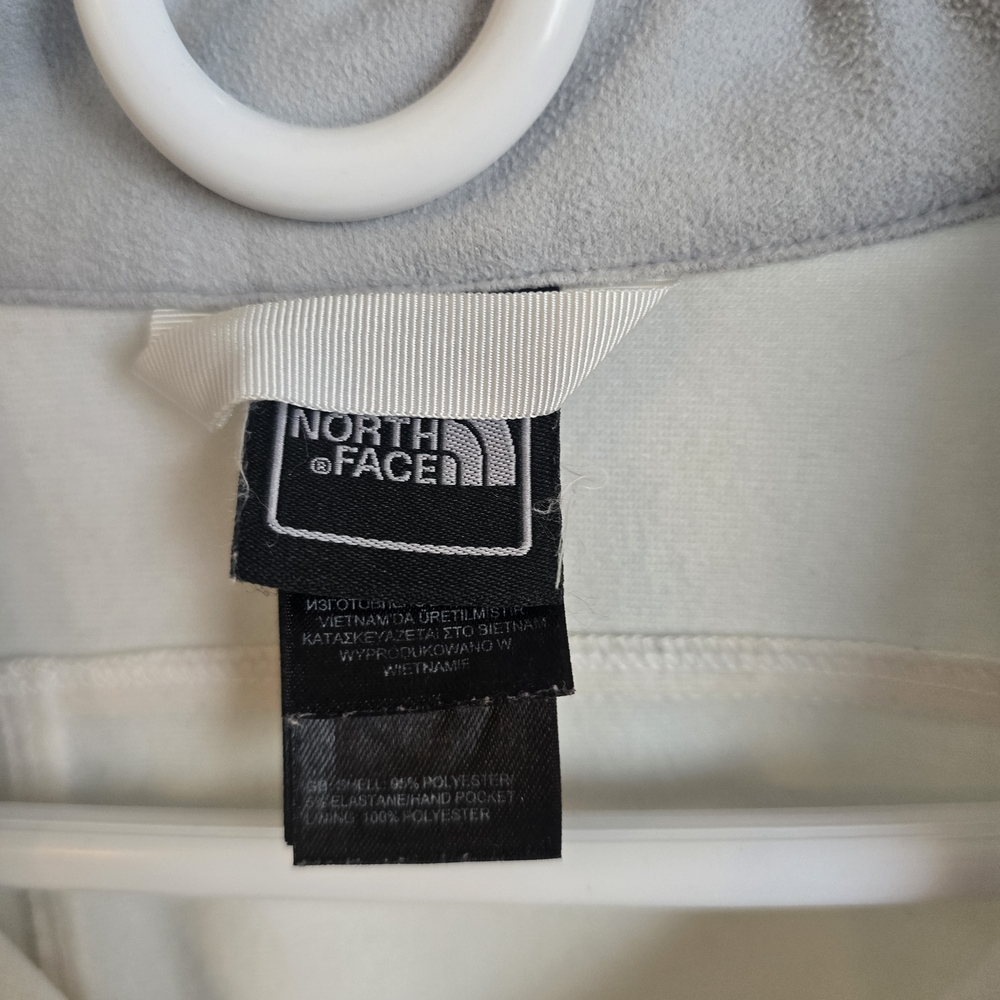 The North Face Women's White and Gray Ski Jacket - Picture 2 of 4